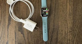 Mint
													Apple Watch Series 5 40mm - Unlocked, Gold, A2094 Cellular, Aluminum, photo 1 of 6
