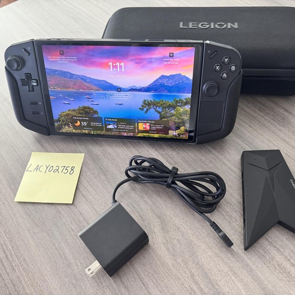 Lenovo Legion Go - 512 GB, Black, 16 GB, AMD Ryzen Z1 Extreme
