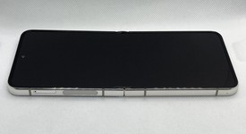 Good
													Samsung Galaxy Z Flip5 - Verizon, Cream, 512 GB, 8 GB, SM-F731U, photo 3 of 3