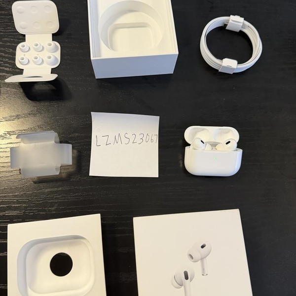 Apple AirPods Pro 2 - USB-C