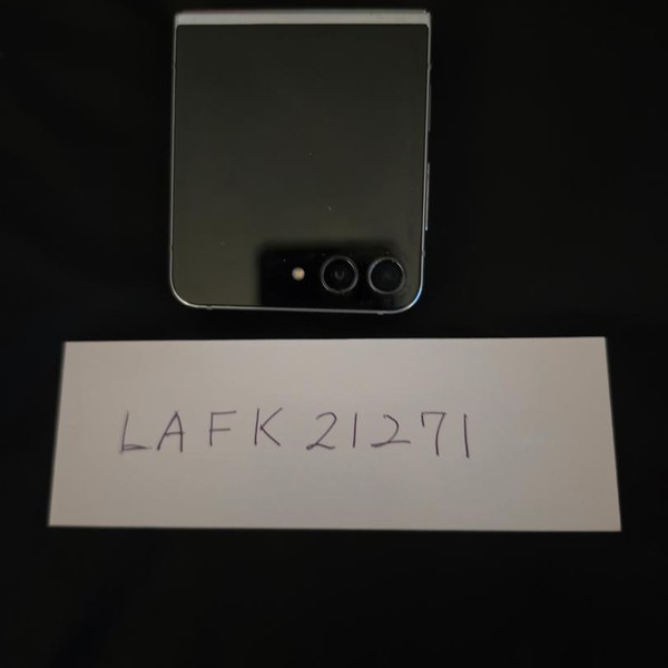 Samsung Galaxy Z Flip5 - Unlocked, 256 GB, Lavender, 8 GB, SM-F731U1