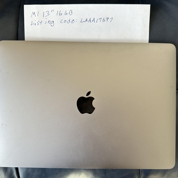 MacBook Pro 2020 - 13 inch - 256 GB, Gray, 16 GB, Apple M1