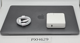 Fair
													MacBook Air 2020 - 13" - I5, Gray, 512 GB, 16 GB, photo 1 of 10