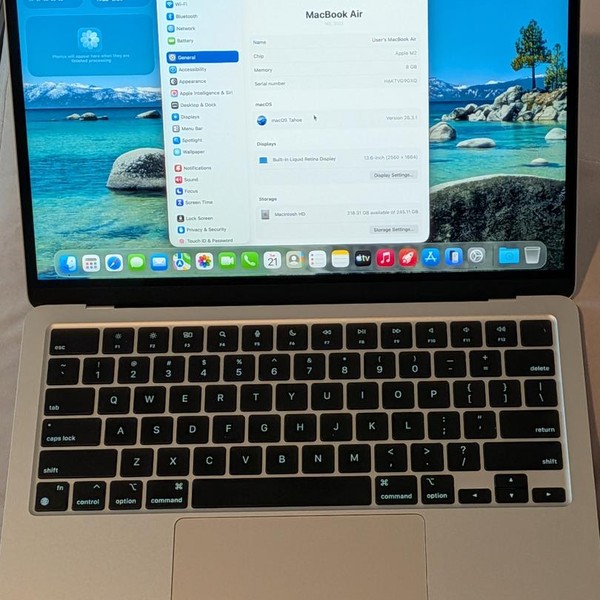 MacBook Air 2022 (M2) - 13 inch - 256 GB, Starlight, 8 GB, Apple M2