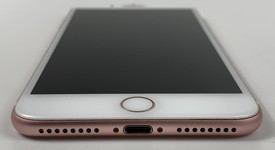 Good
													Apple iPhone 7 Plus - AT&T, Rose Gold, 128 GB, 3 GB, A1661, photo 5 of 7