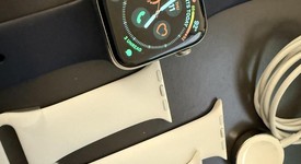Good
													Apple Watch Series 5 44mm - Unlocked, Silver, A2095 Cellular, Stainless Steel, photo 6 of 6