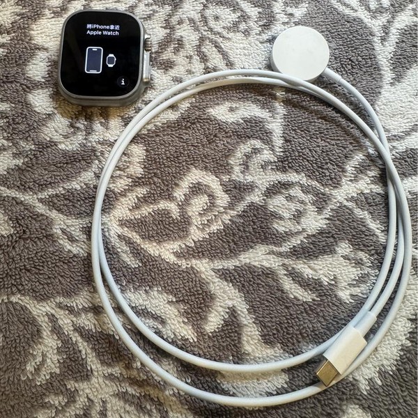 Apple Watch Ultra 49mm - Unlocked, Titanium, A2622