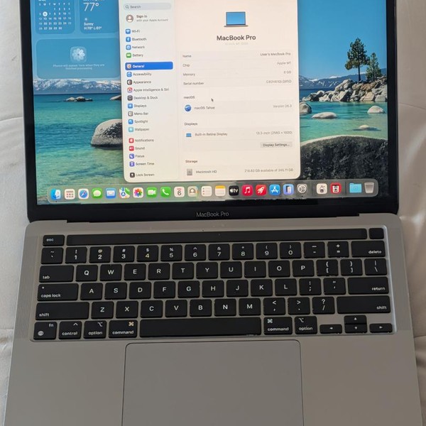 MacBook Pro 2020 - 13 inch - 256 GB, Gray, 8 GB, Apple M1