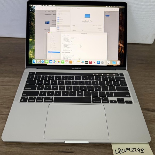 MacBook Pro 2022 - 13 inch - 1 TB, Silver, 24 GB, Apple M2