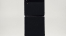 Fair
													Samsung Galaxy Z Flip4 5G - T-Mobile, Graphite, 256 GB, 8 GB, SM-F721U, photo 3 of 9