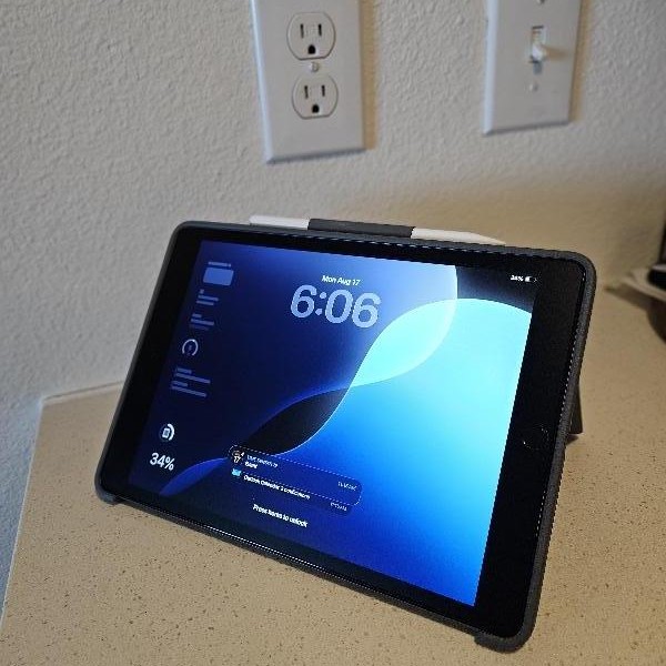 Apple iPad (9th Gen) - Wi-Fi, 64 GB, Gray, A2602