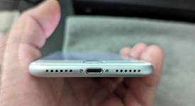 Good
													Apple iPhone 7 - Unlocked, Silver, 128 GB, A1778, GSM, photo 3 of 10
