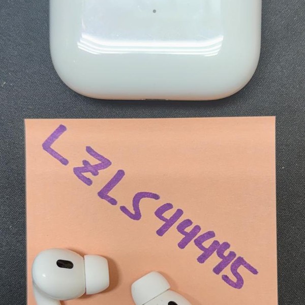 Apple AirPods Pro 2 - Lightning