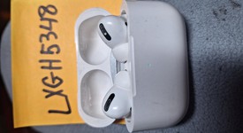 Used
													Apple AirPods Pro - Wireless Case, photo 3 of 7
