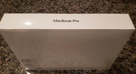 New
													MacBook Pro 2017 (With Touch Bar) - 13" - Gray, 1 TB, 16 GB, photo 4 of 6