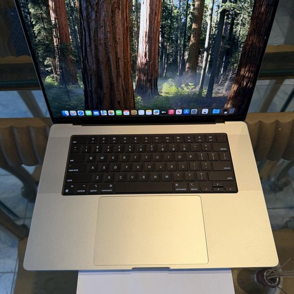 MacBook Pro 2024 - 16 inch - 512 GB, Silver, 24 GB, Apple M4 Pro 14-core