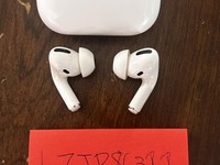 Apple AirPods Pro 1st Gen