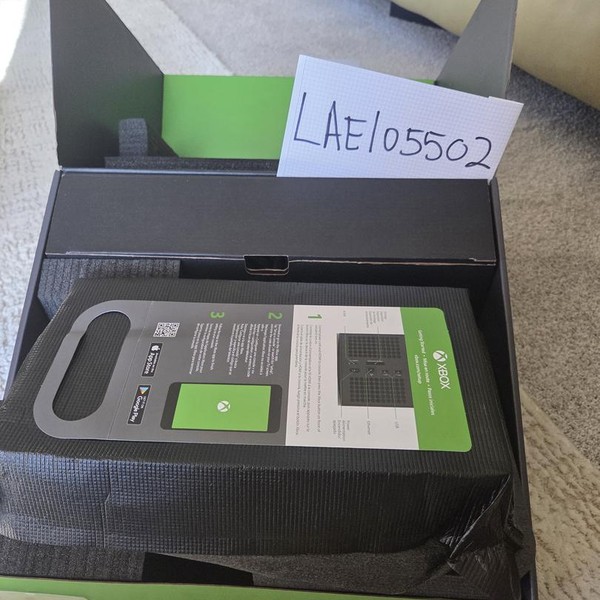 Xbox Series X (2020) - 1 TB, Black, standard