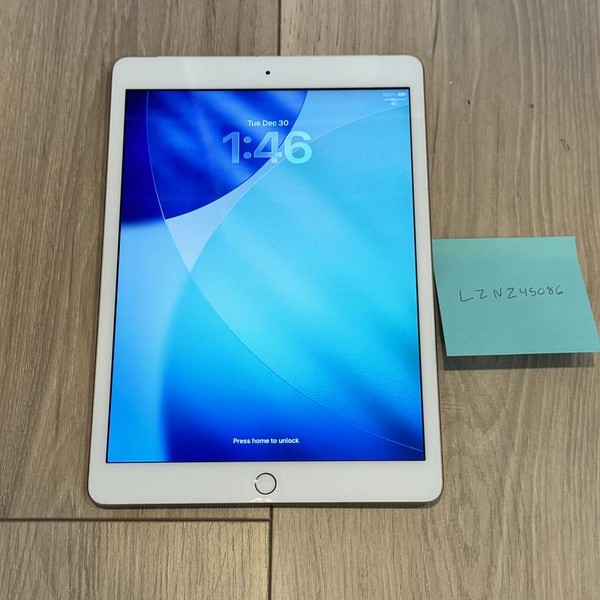 Apple iPad 8th Gen - Unlocked, Gold, 32 GB, A2428