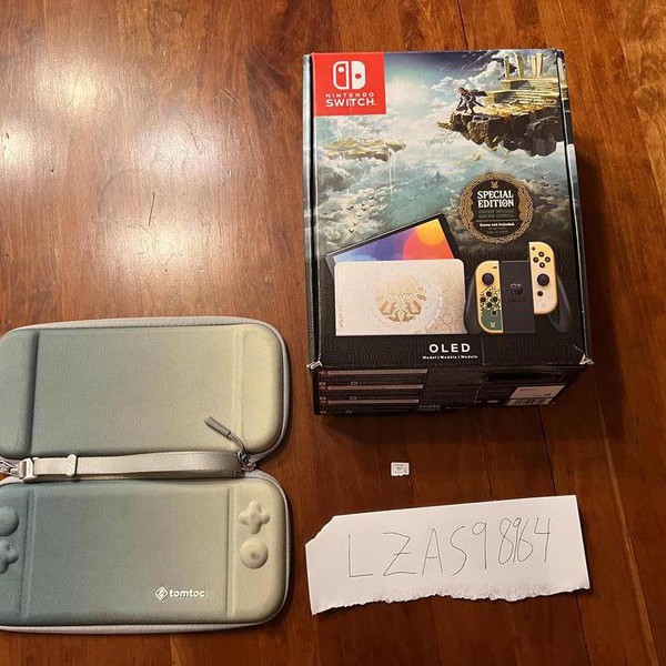 Nintendo Switch - OLED - 64 GB, White, The Legend of Zelda: Tears of the Kingdom Edition