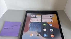 Good
													Apple iPad 9th Gen - Unlocked, Gray, 64 GB, A2603, photo 1 of 5
