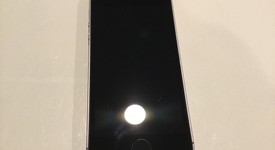 Good
													Apple iPhone SE 1st Gen 2016 - Sprint, Grey, 16 GB, A1723, photo 3 of 10