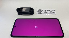 Mint
													Samsung Galaxy Z Flip3 5G - T-Mobile, Black, 128 GB, 8 GB, SM-F711U, photo 1 of 7