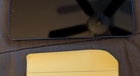 Mint
													Samsung Galaxy S25 - Unlocked, Navy Blue, 128 GB, 12 GB, SM-S931U1, photo 3 of 24