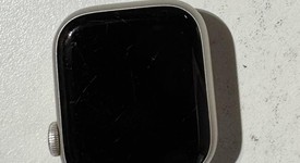 Fair
													Apple Watch Series 7 41mm - Unlocked, Starlight, A2475 - Cellular, Aluminum, photo 3 of 12