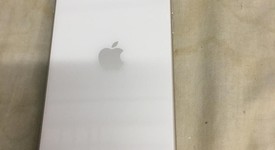 Mint
													Apple iPhone SE 2nd Gen 2020 - Unlocked, White, 128 GB, A2275, photo 1 of 7