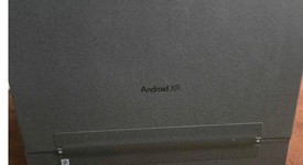 New
													Samsung Galaxy XR - Silver Shadow, 256 GB, photo 3 of 4