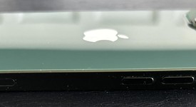 Good
													Apple iPhone 13 - Verizon, Green, 128 GB, A2482, photo 5 of 9