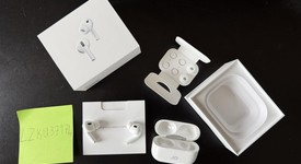 Used
													Apple AirPods Pro 2 - Lightning, photo 1 of 8