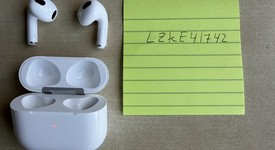 Used
													Apple AirPods 3rd Gen - MagSafe Case, photo 4 of 5