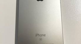 Good
													Apple iPhone SE 1st Gen 2016 - Unlocked, Grey, 32 GB, A1662, photo 3 of 4