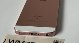 Good
													Apple iPhone SE 1st Gen 2016 - Unlocked, Rose Gold, 64 GB, A1662, photo 5 of 8