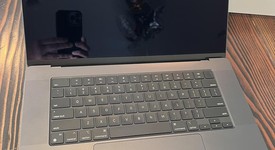 Mint
													MacBook Pro Late 2023 (M3) - 16" - Apple M3 Max 16-core, Black, 1 TB, 48 GB, 40-core GPU, photo 5 of 22