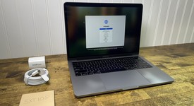 Fair
													MacBook Pro 2019 - 13" - I5, Gray, 256 GB, 8 GB, photo 1 of 8