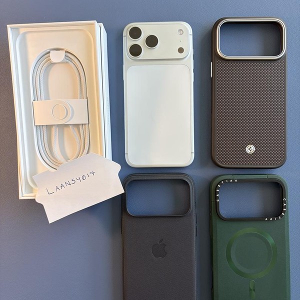 Apple iPhone 17 Pro Max - Unlocked, 512 GB, Silver, A3257