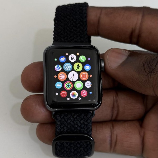 Apple Watch Series 3 38mm - Gray, A1858, Aluminum - GPS