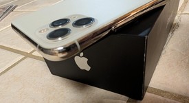 Good
													Apple iPhone 11 Pro Max - AT&T, Silver, 256 GB, A2161, photo 5 of 9