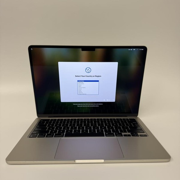 MacBook Air 2022 (M2) - 13 inch - 1 TB, Starlight, 8 GB, Apple M2