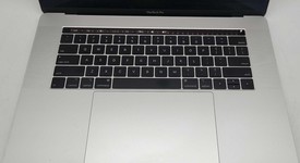 Mint
													MacBook Pro 2018 (With Touch Bar) - 15" - I7, Silver, 256 GB, 16 GB, photo 4 of 9
