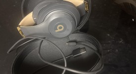 Used
													Beats Studio3 - Black, photo 1 of 2