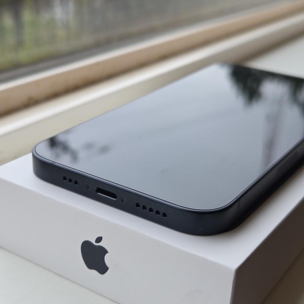 Apple iPhone 13 - Unlocked, 128 GB, Midnight, A2482