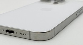 Fair
													Apple iPhone 16 Pro - Unlocked, White, 256 GB, A3083, photo 5 of 7