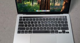 Good
													MacBook Pro 2020 - 13" - I5, Silver, 256 GB, 8 GB, photo 3 of 10