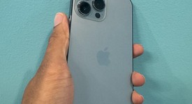 Good
													Apple iPhone 13 Pro Max - AT&T, Sierra Blue, 128 GB, A2484, photo 2 of 6