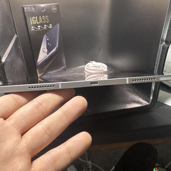 Apple iPad Pro 12.9 inch 6th Gen 2022 - Unlocked, 256 GB, Gray