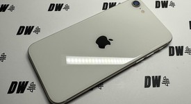 Mint
													Apple iPhone SE 3rd Gen 2022 - Unlocked, Starlight, 64 GB, A2595, photo 3 of 5